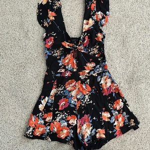 House of Harlow FLORAL romper